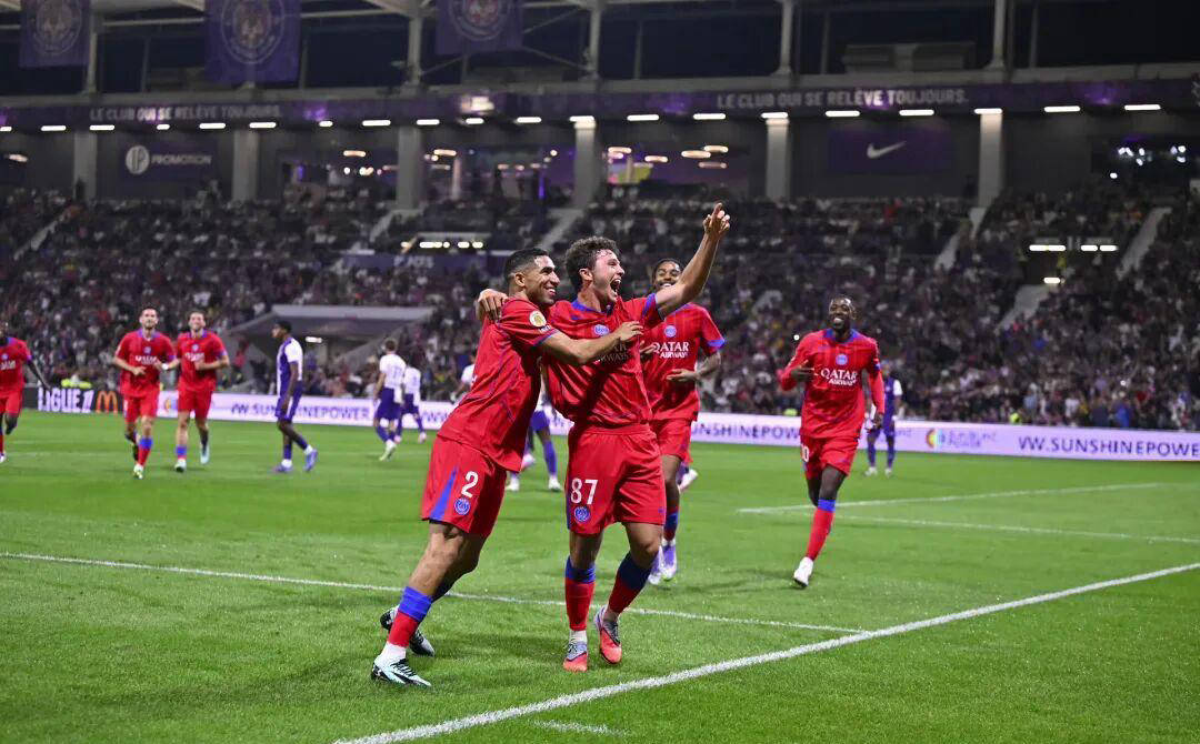 开云体育-C罗意外战胜巴黎圣日耳曼,战术调整引爆全场!比赛高潮迭起-开云体育